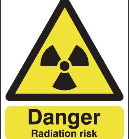HA15951R - 210x148mm Danger Radiation Risk - Rigid
