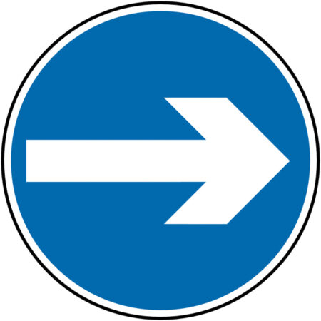TRF0122JP - 600mm Arrow right Class 1 Reflective Traffic Sign (Post)